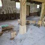 Dielenpfosten mit Pylon