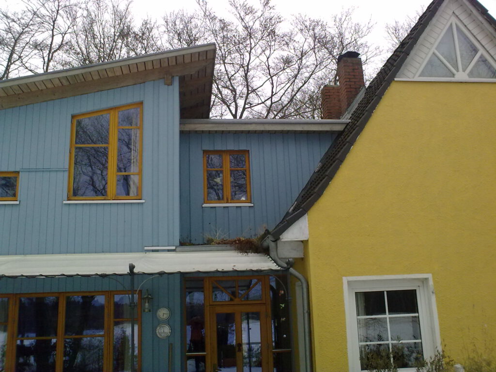 EFH aus den `30 ern mit Anbau