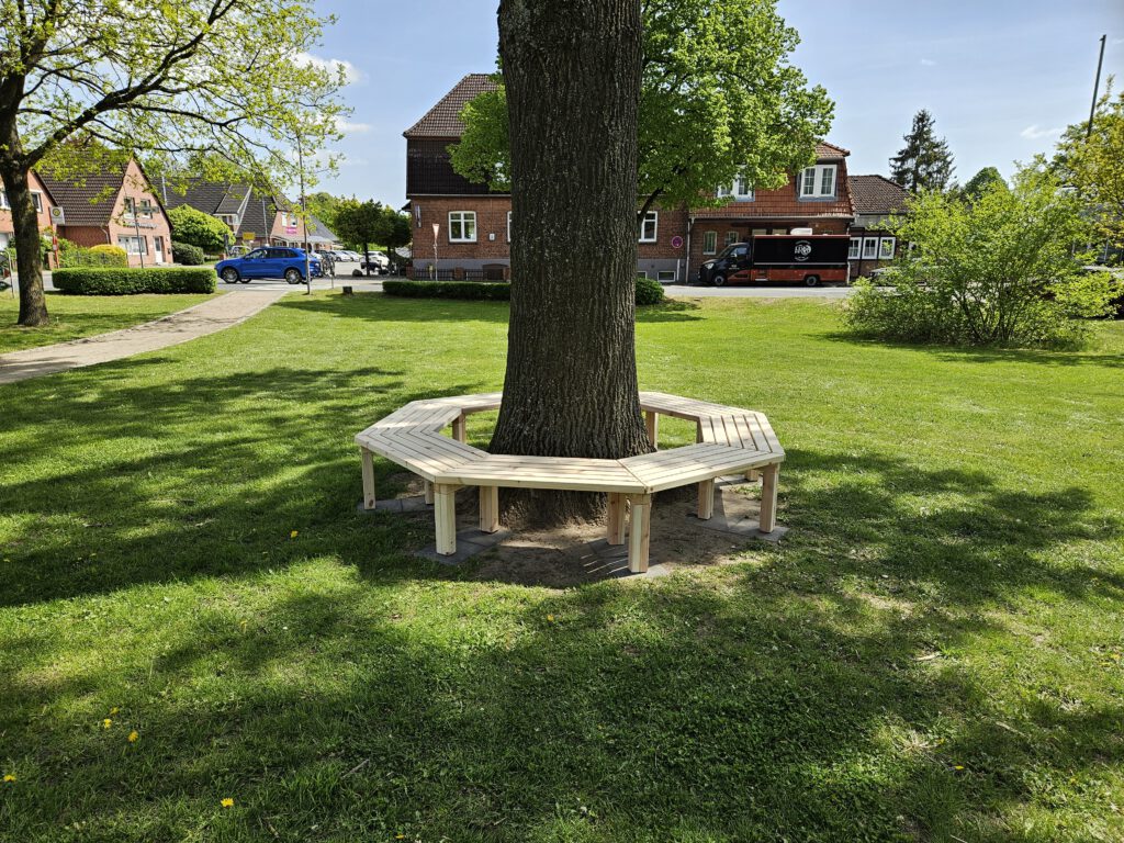 Rundbank Küsterhaus