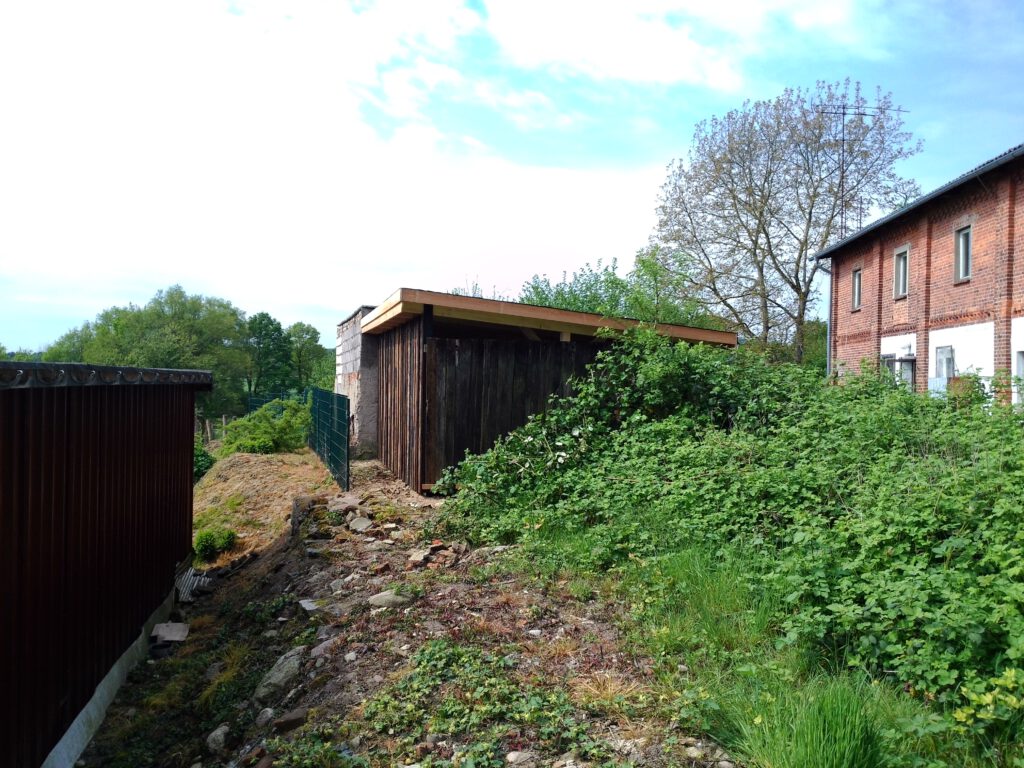 Unterstand repariert